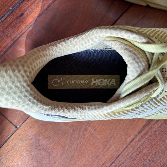 HOKA Clifton 9 Running Shoe Golden Lichen Celery Root 8 - Picture 9 of 12